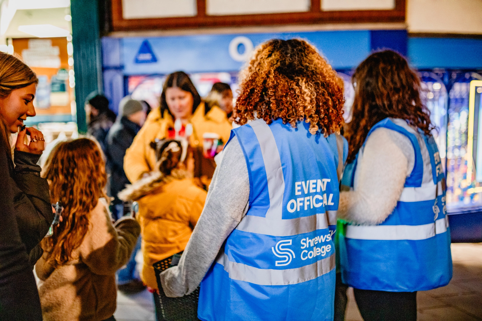 SC 191125 Events ChristmasLightSwitchOn Small 05 copy