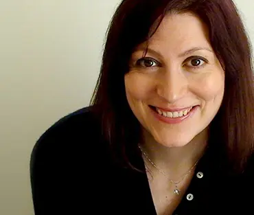 Head and shoulders photo of Natalie Haynes